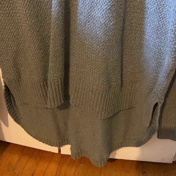 Sweater - Picture 3 of 5